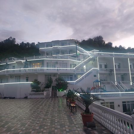 Zura Palace Kwariati Exterior foto