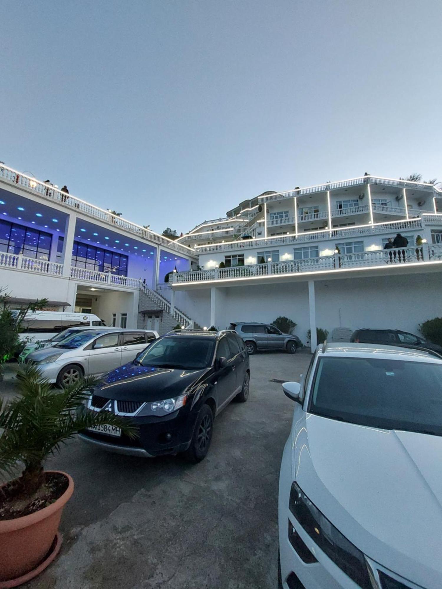 Zura Palace Kwariati Exterior foto