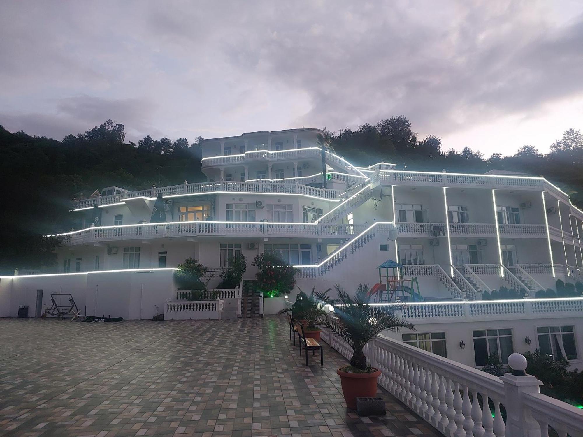 Zura Palace Kwariati Exterior foto